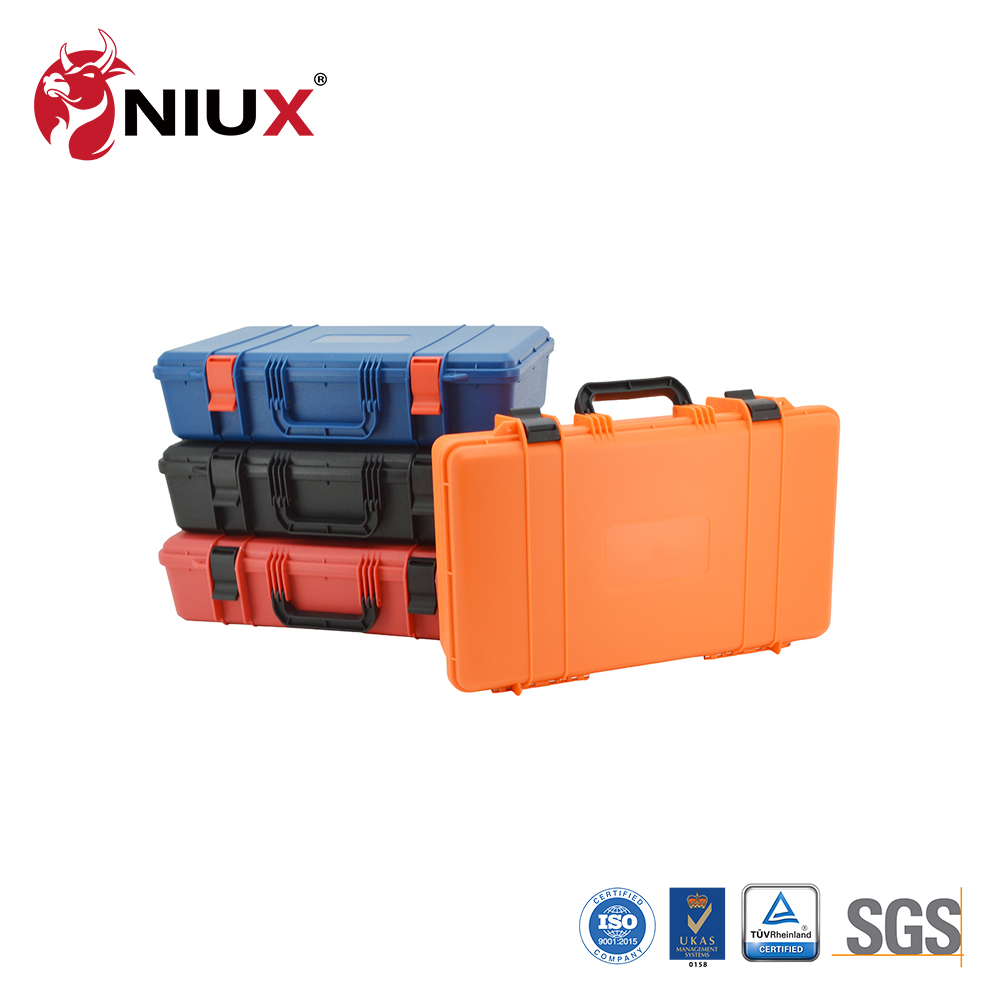 caja de plástico con espuma